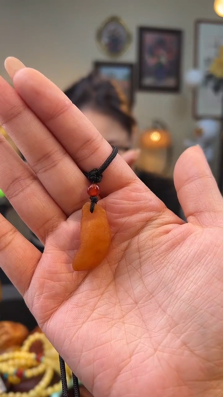 琥珀颈饰未镶嵌吊坠