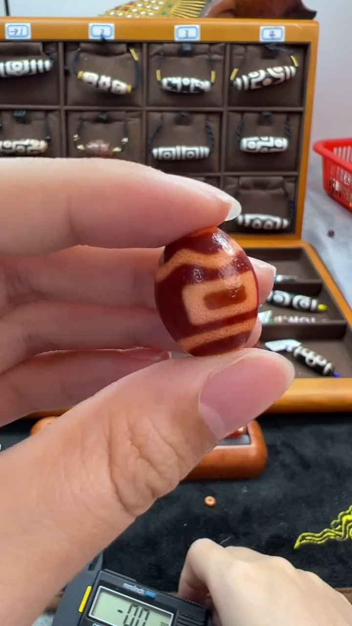 玛瑙/玉髓（覆膜）颈饰未镶嵌65（微瑕随机发货）