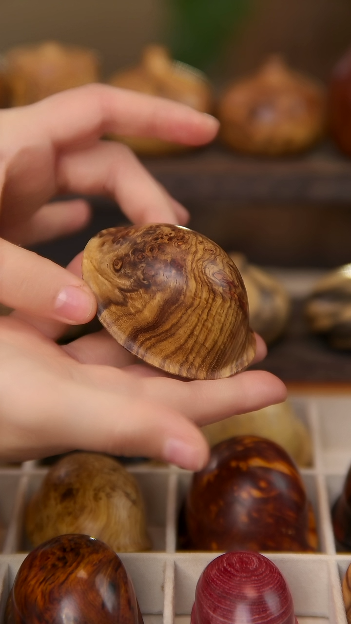 【闪购商品】木刺猬紫檀留疤富甲