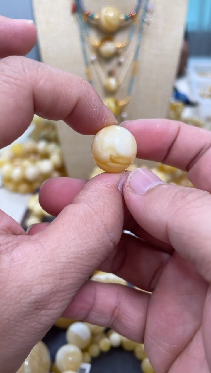 【闪购商品】琥珀颈饰未镶嵌原矿俄料蜜蜡圆珠16mm