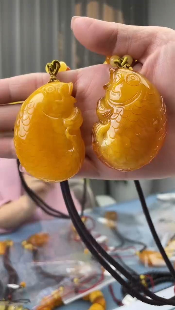 【闪购商品】蜜蜡珠宝奇石未镶嵌假一罚十，多样性发一件029