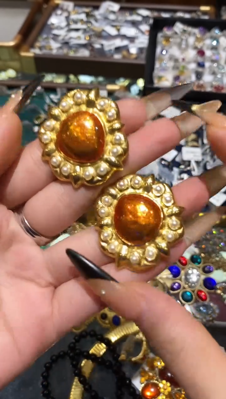 纯铜合金琉璃楚楚中古珠宝甄选不退换