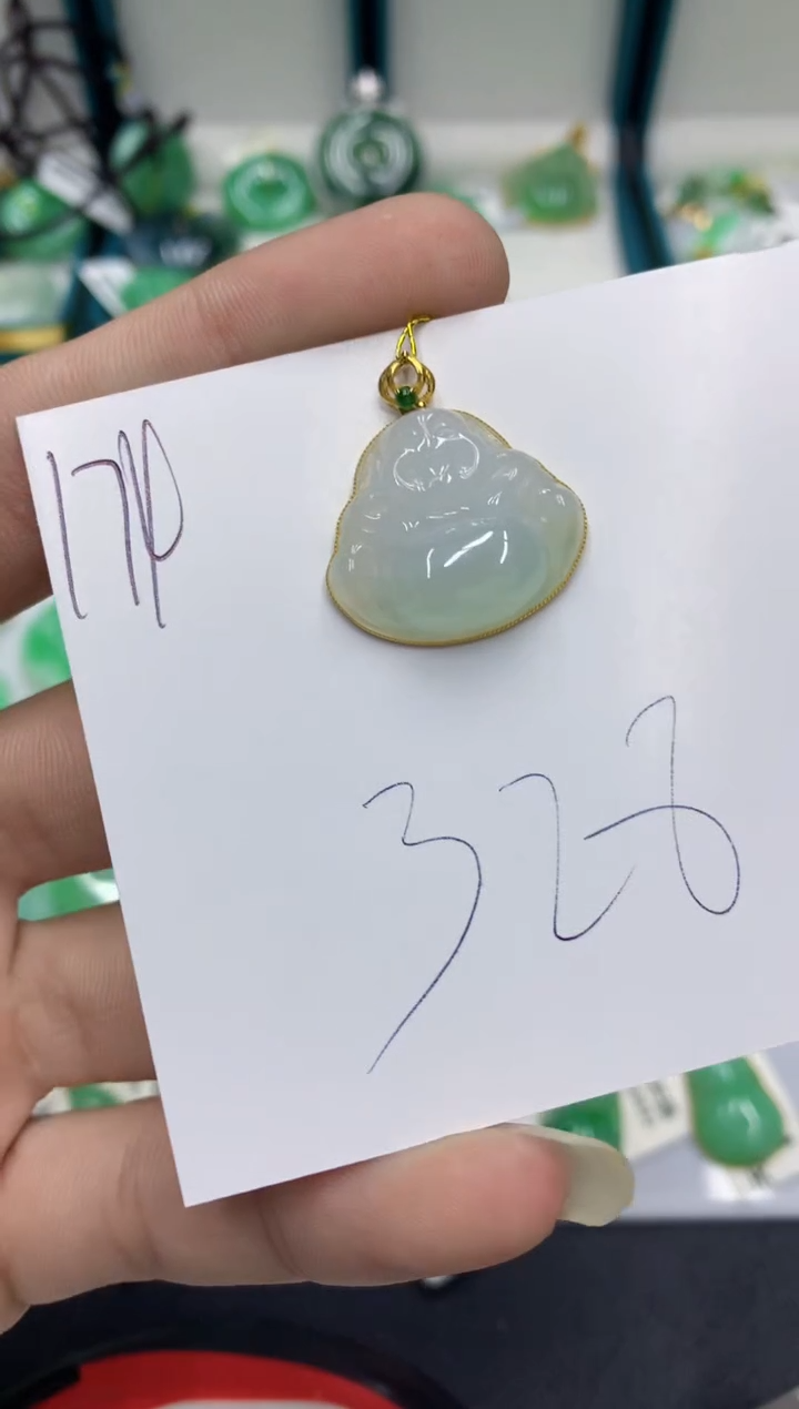 【闪购商品】翡翠颈饰18K金镶嵌翡翠