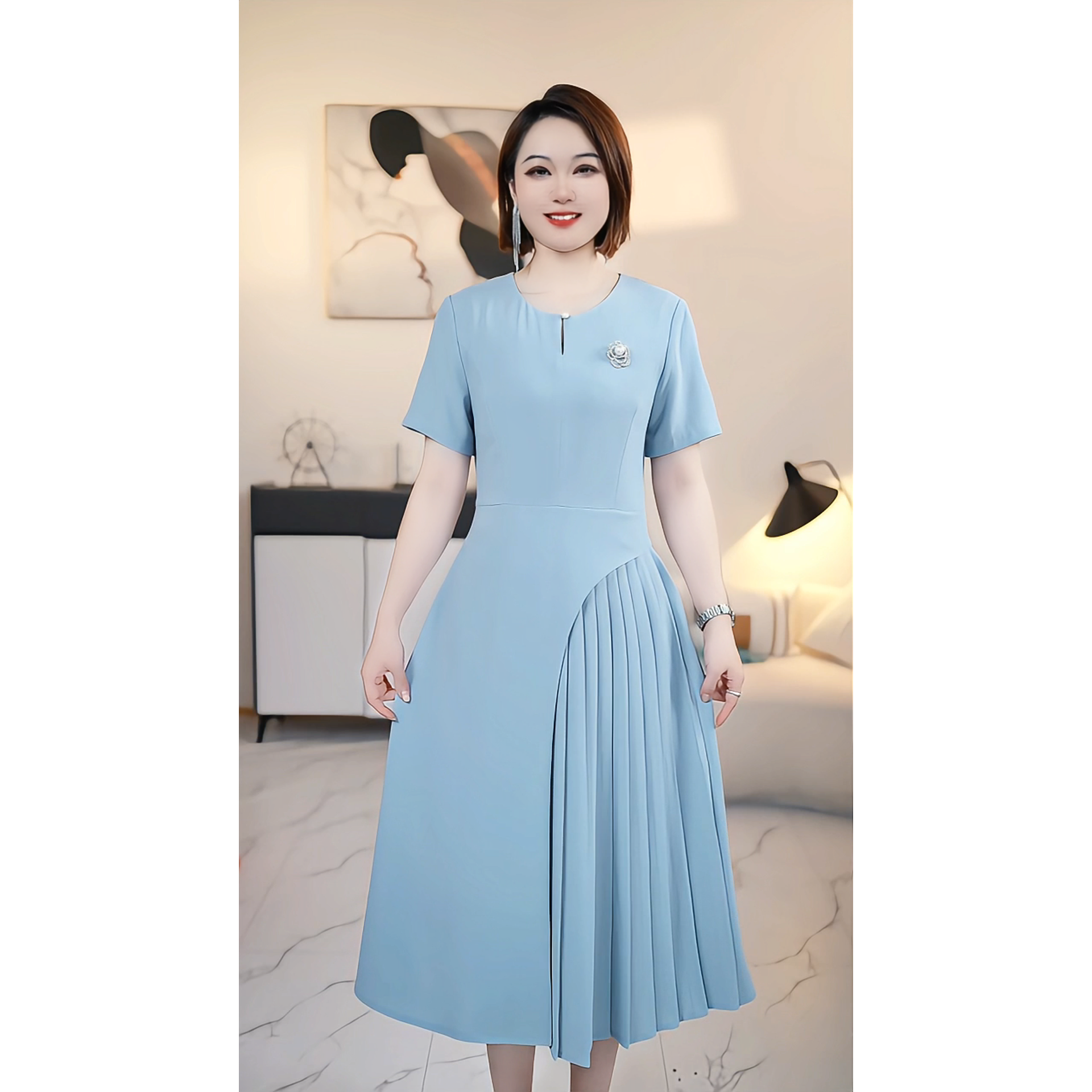 【薇薇自在】V 高端大码原创遮肉显瘦连衣裙 V1062