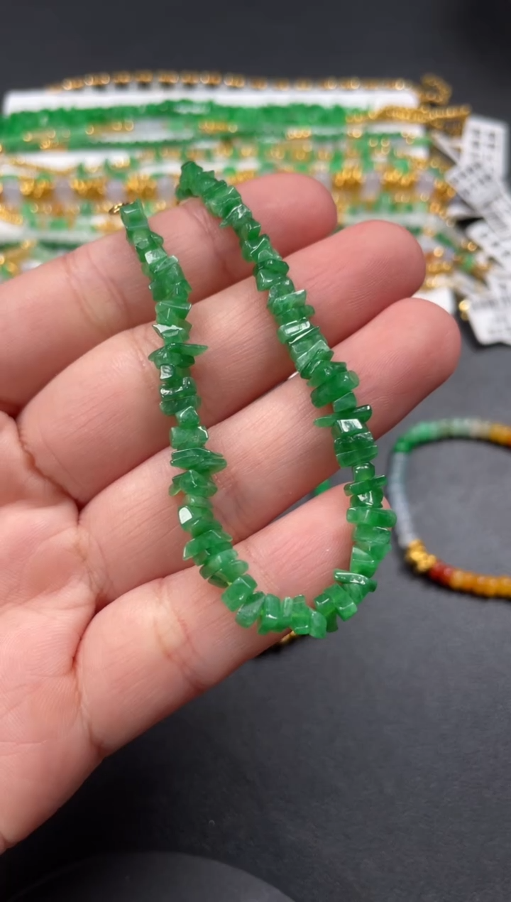 18K金镶嵌手链翡翠一条  P529