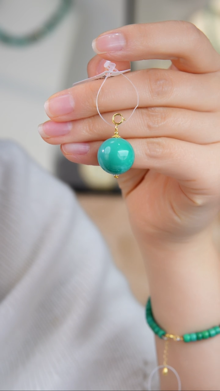 18K金镶嵌绿松石吊坠(不含链)多样性发货