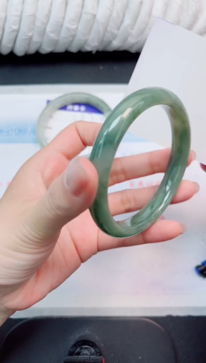 【闪购商品】石英质玉手镯未镶嵌383-62.5