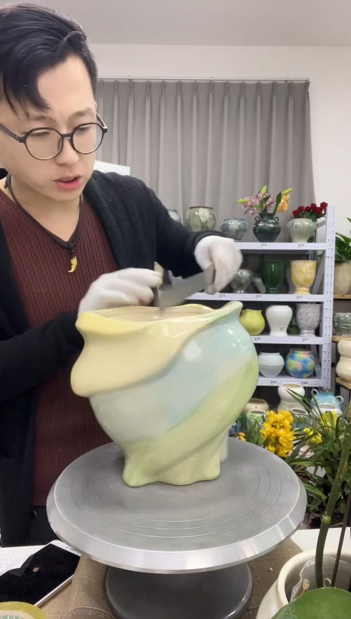 【12.13】花盆链接 高：21 口：18