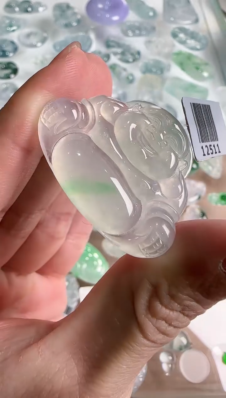 【闪购商品】翡翠吊坠(不含链)未镶嵌··