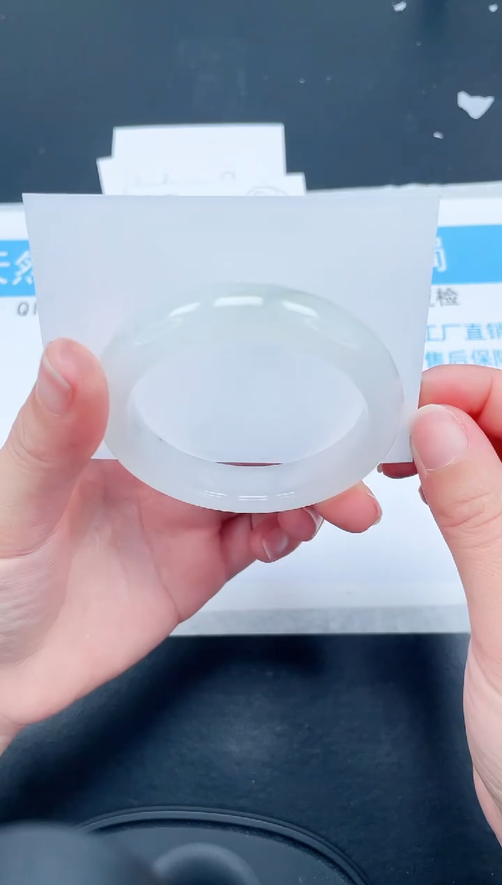 【闪购商品】石英质玉手镯未镶嵌81-53