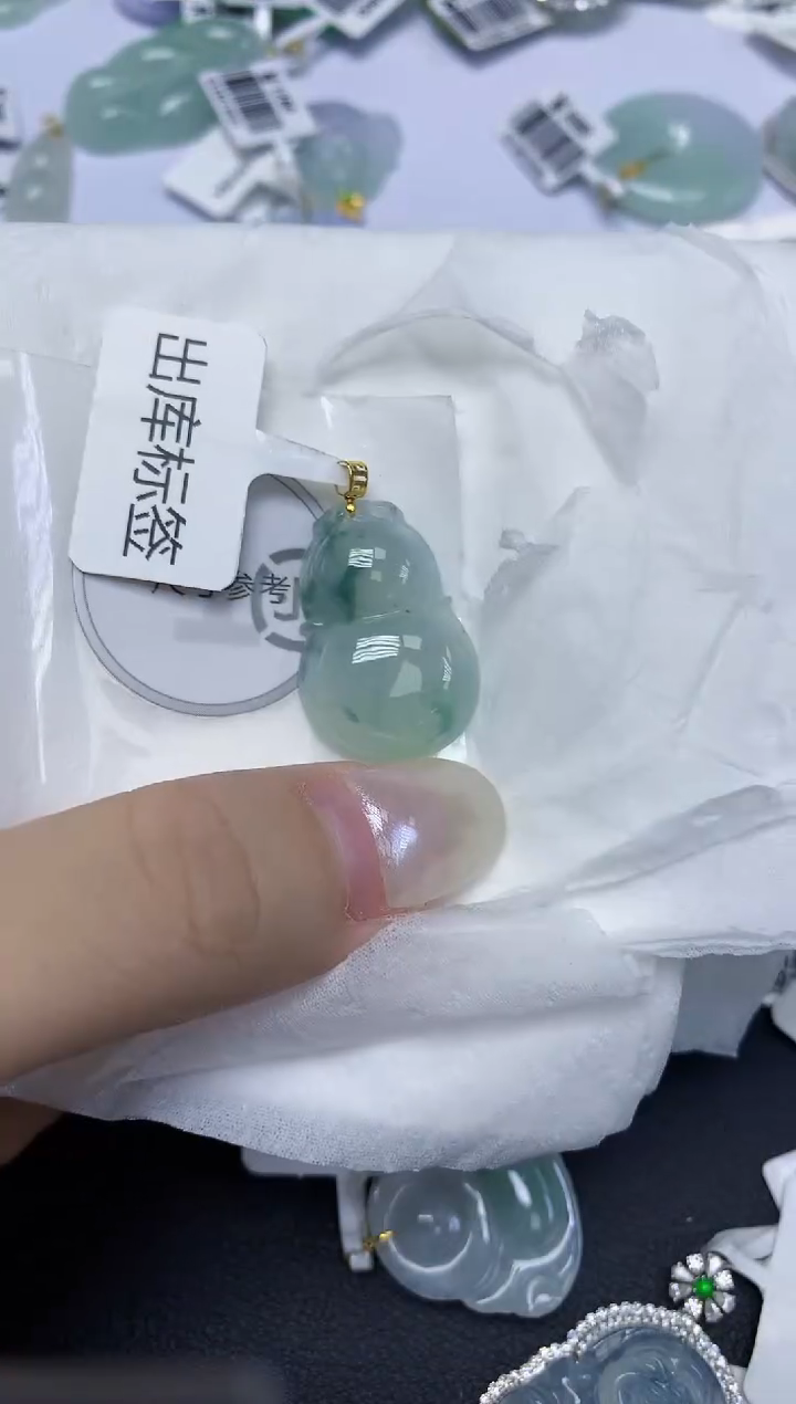 翡翠18K金镶嵌颈饰天然缅甸翡翠A货百元以上9元证书费自理