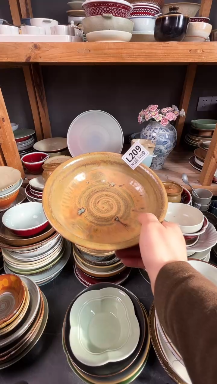 瓷片玛****?L209黄流沙手捏盘