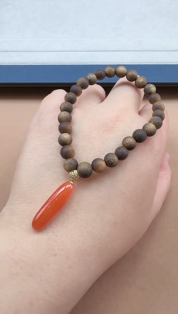 【闪购商品】南红玛瑙颈饰18K金镶嵌挂件