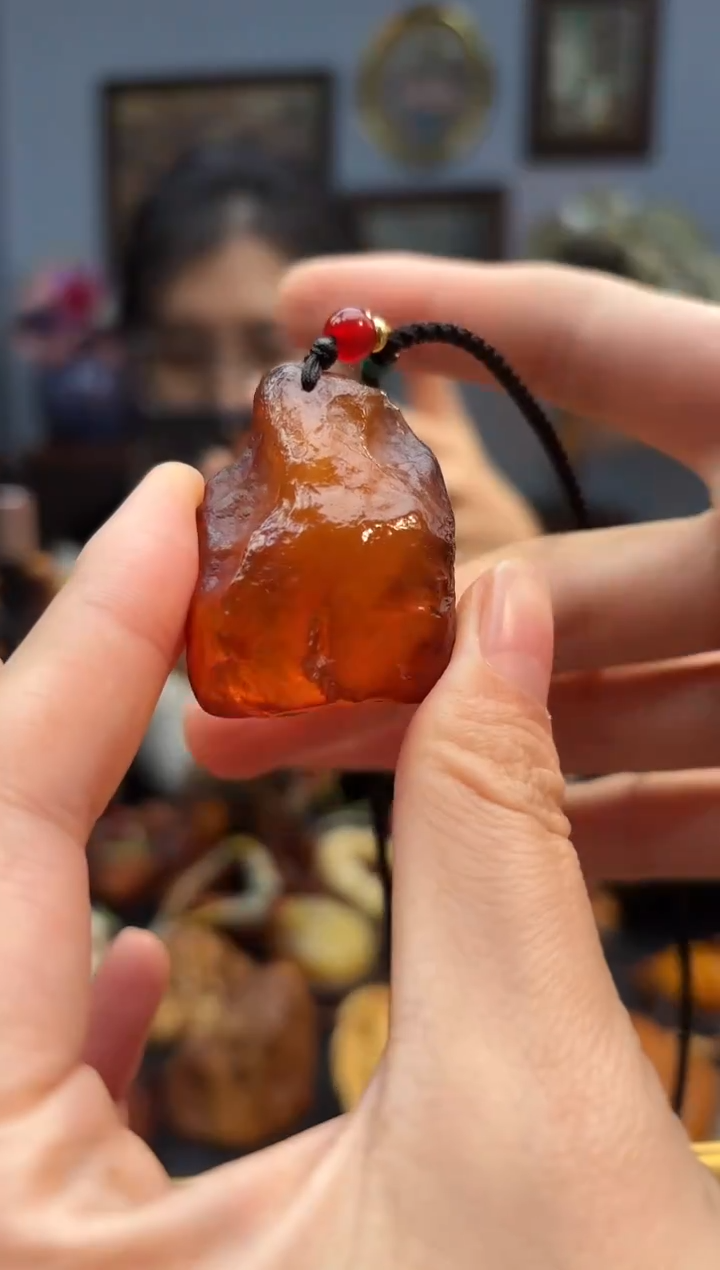 琥珀颈饰未镶嵌吊坠