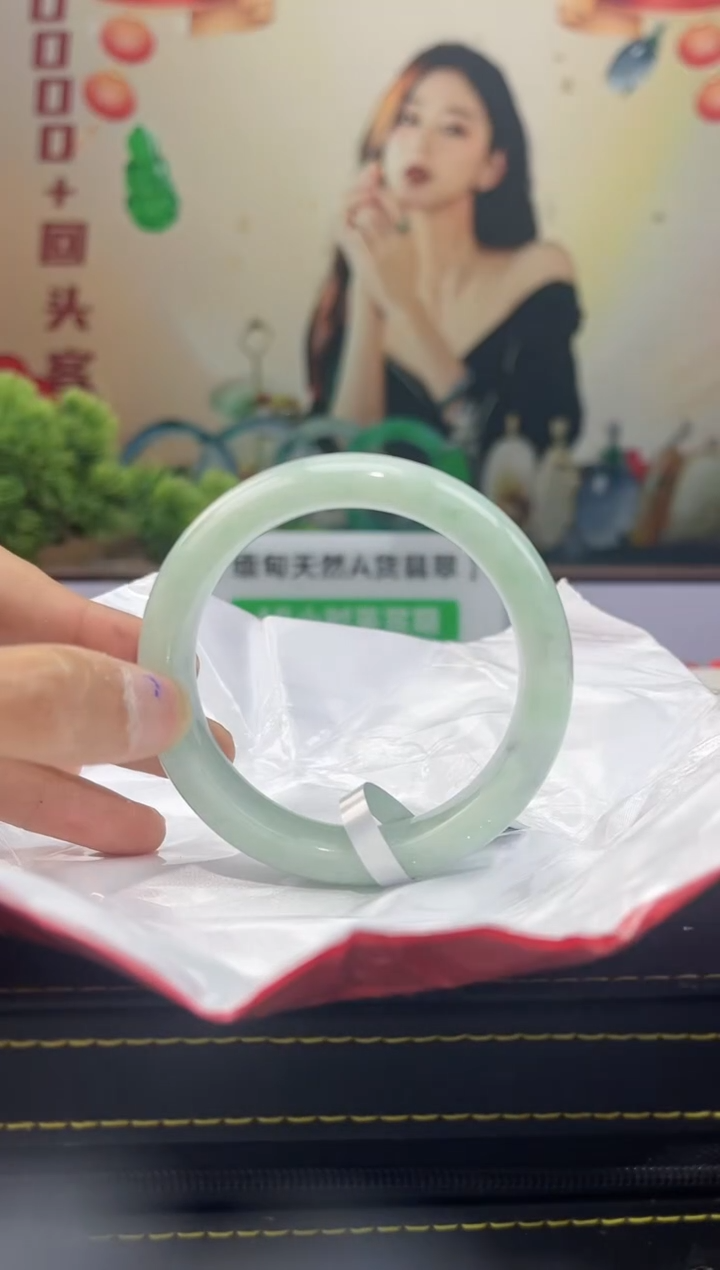 【闪购商品】翡翠手镯未镶嵌手镯1