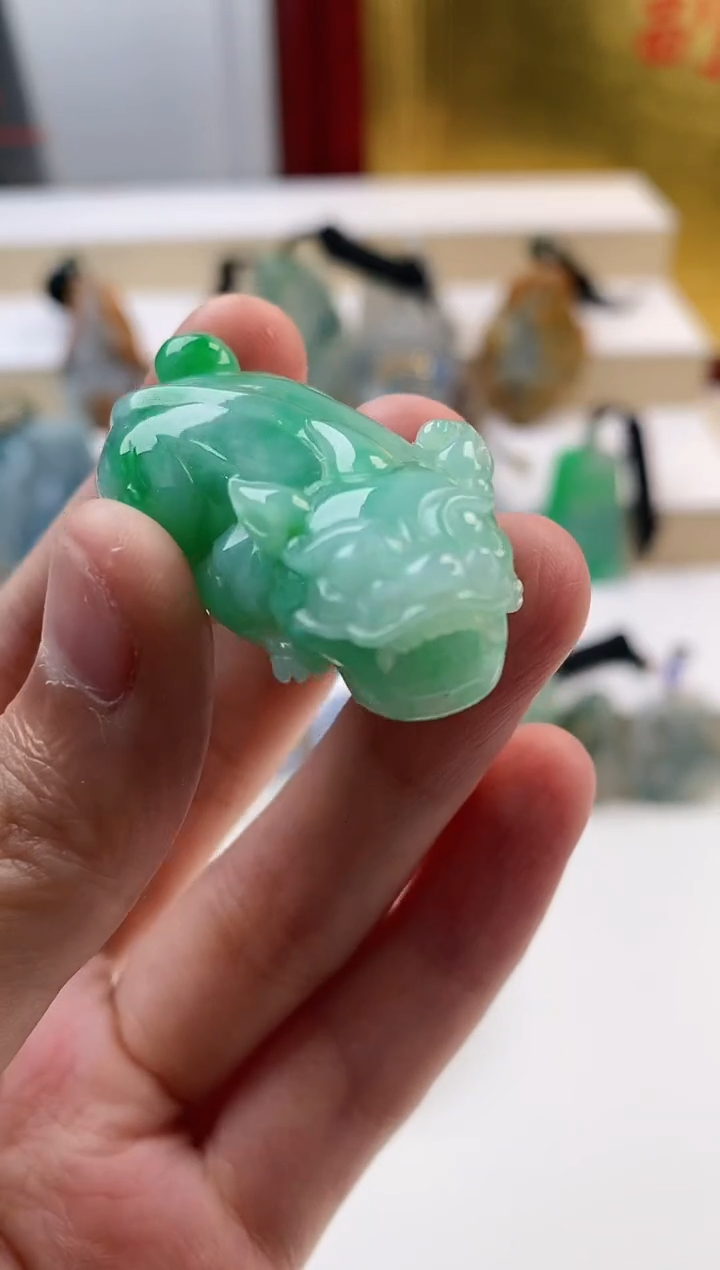 【闪购商品】翡翠吊坠(不含链)未镶嵌天然缅甸A货翡翠吊坠