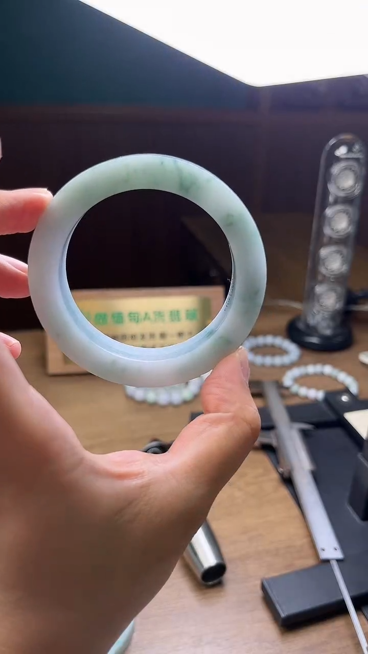 未镶嵌手镯定制翡翠豆*定制