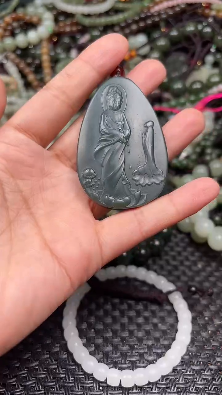 颈饰未镶嵌和田玉1