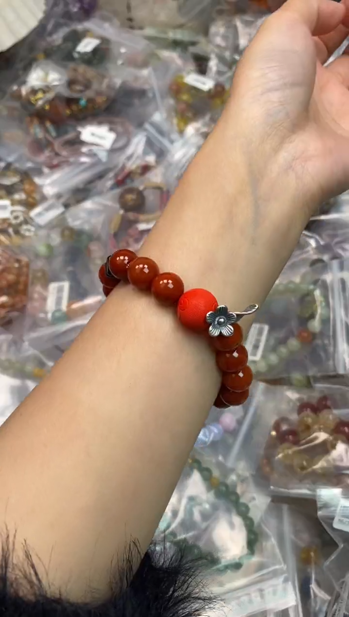 未镶嵌玛瑙手饰195