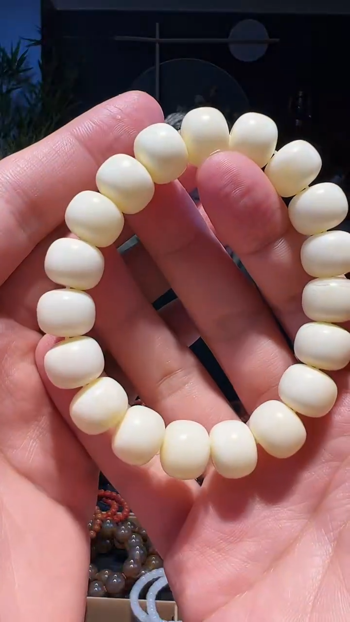 【闪购商品】蜜蜡手链未镶嵌13+单圈