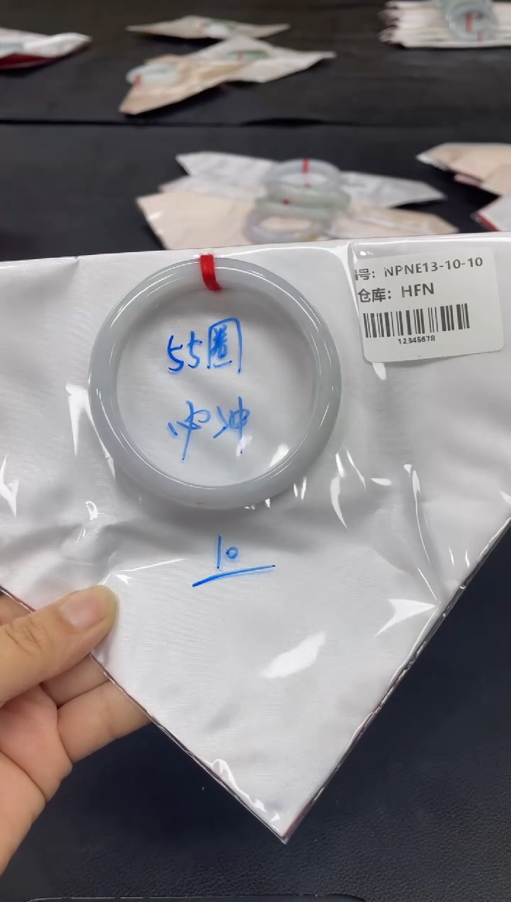 未镶嵌手镯翡翠翡翠手镯