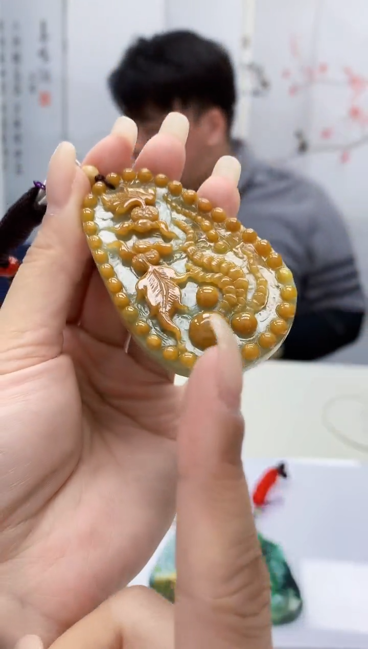【闪购商品】定制翡翠未镶嵌5060lr-毛货挂件98