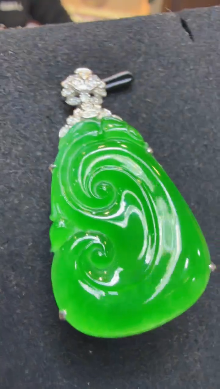 吊坠(不含链)18K金镶嵌翡翠多样性团购发一件