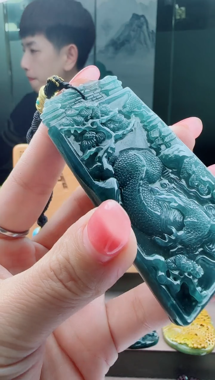 【闪购商品】翡翠颈饰未镶嵌11111111111111