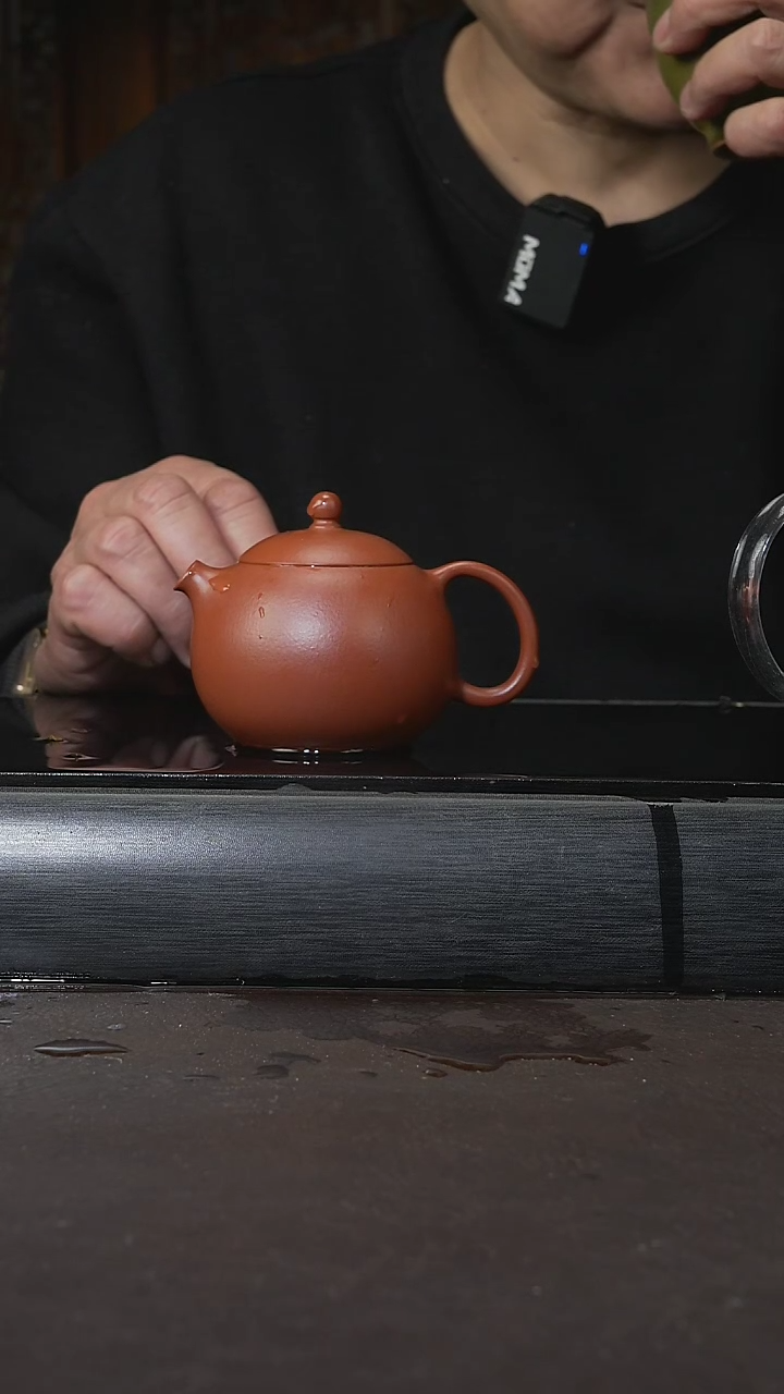 【闪购商品】紫砂茶杯朱泥 河豚西施 009