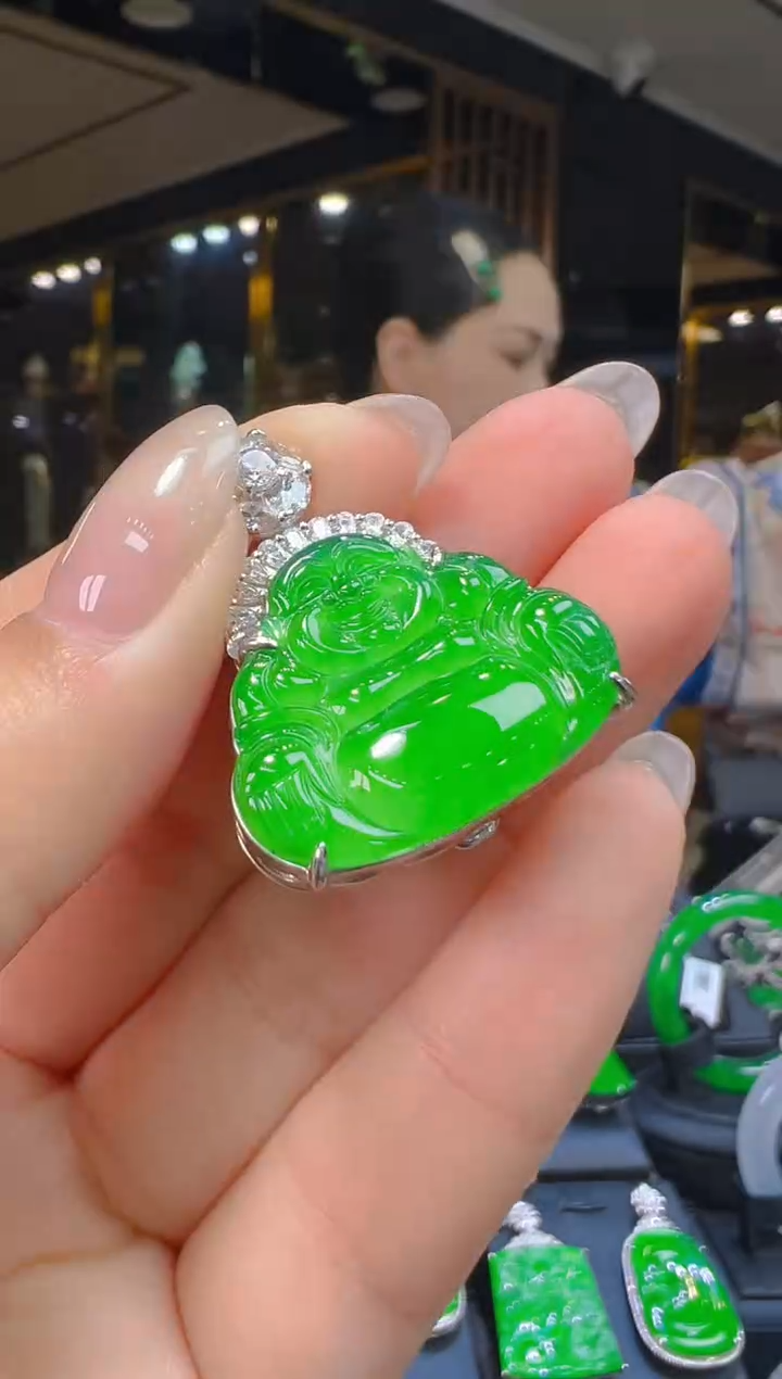 吊坠(赠链)银S925镶嵌翡翠028(多样性发货发其一)