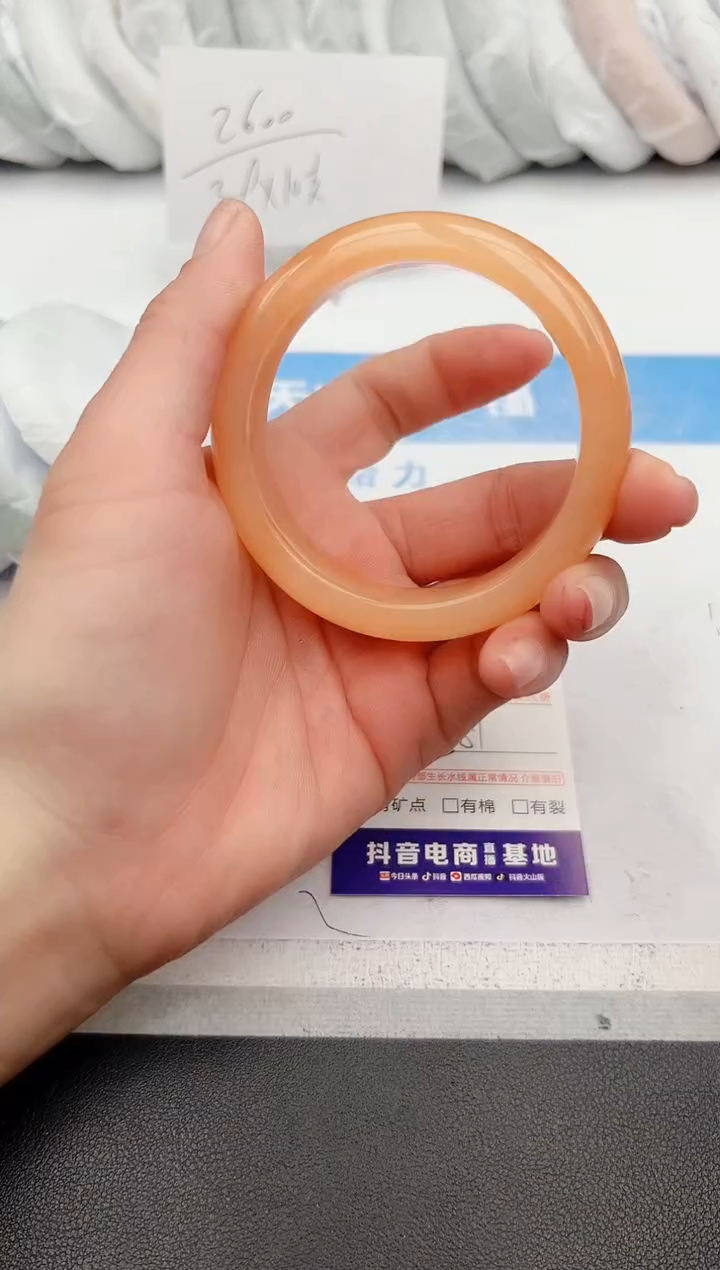 【闪购商品】石英质玉手镯未镶嵌z62-58.1