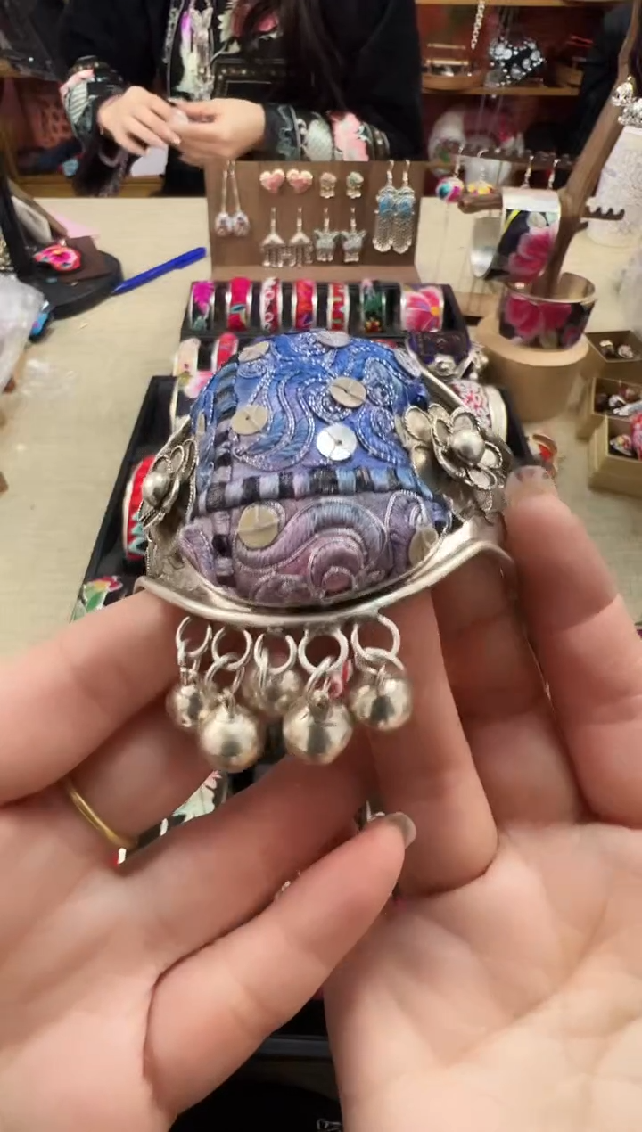 【闪购商品】织绣民族风老绣饰品475