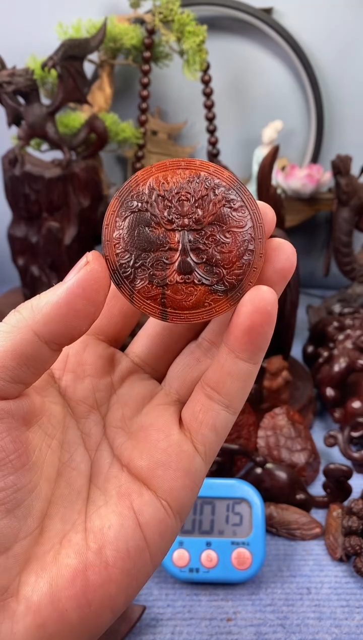 檀香紫檀（小叶紫檀）三****?龙牌
