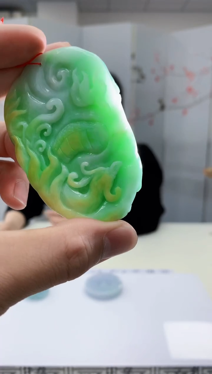 【闪购商品】定制翡翠未镶嵌4852bb-毛货挂件