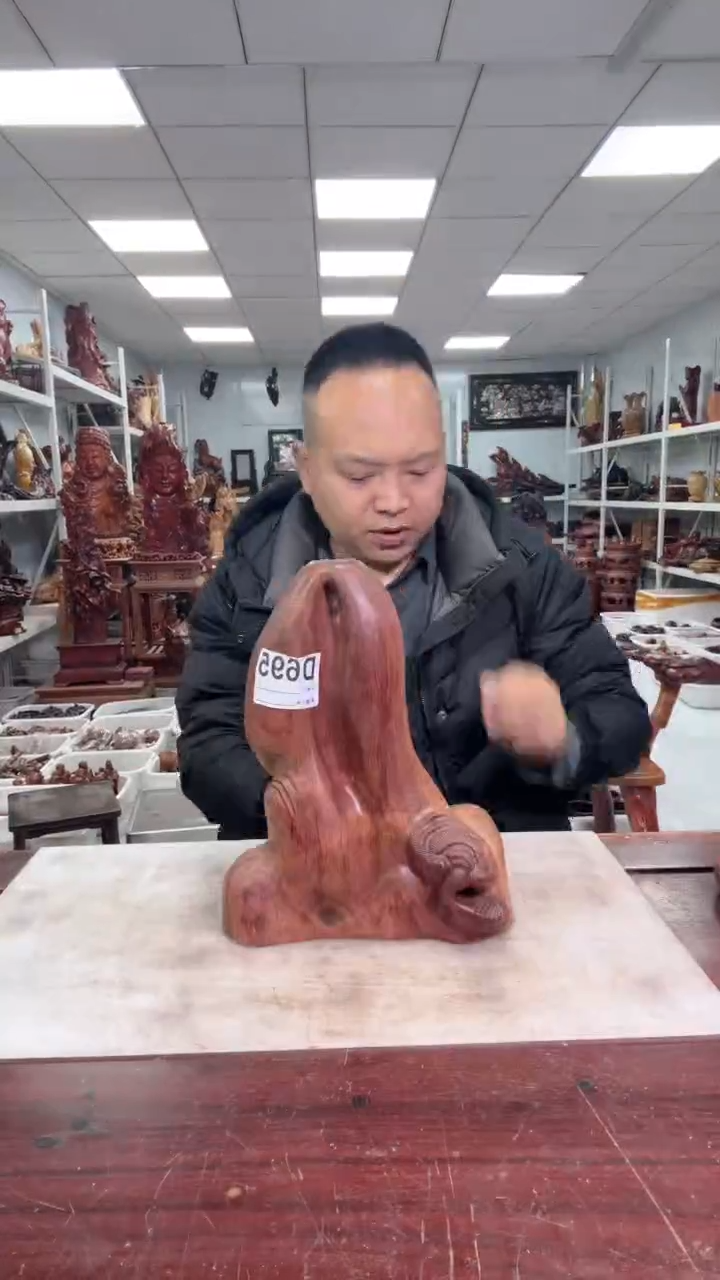 【闪购商品】花梨木类木雕工艺品8888888