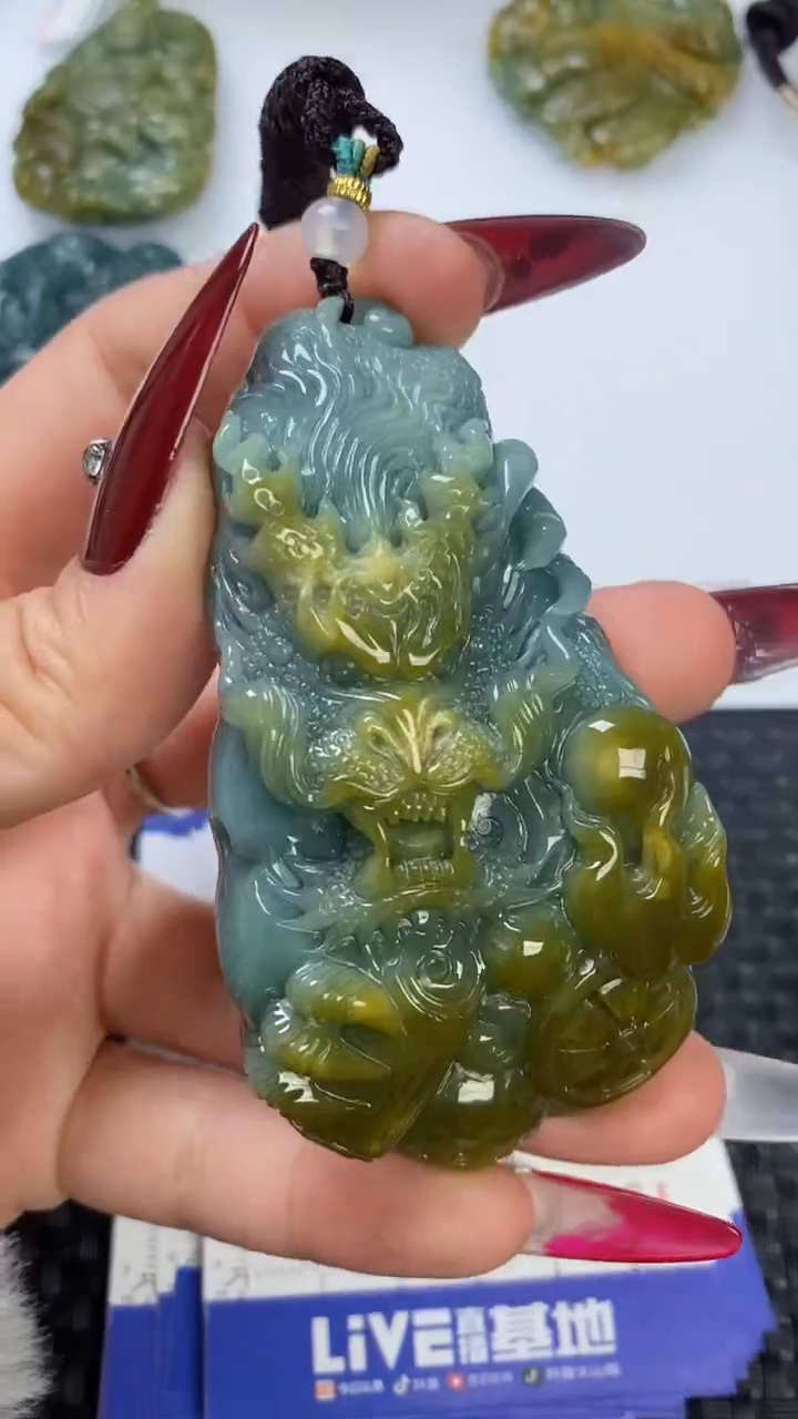 【闪购商品】翡翠颈饰未镶嵌111111111111111