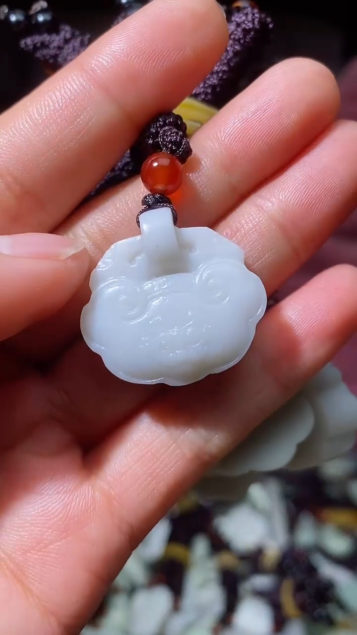 【闪购商品】和田玉挂件未镶嵌1