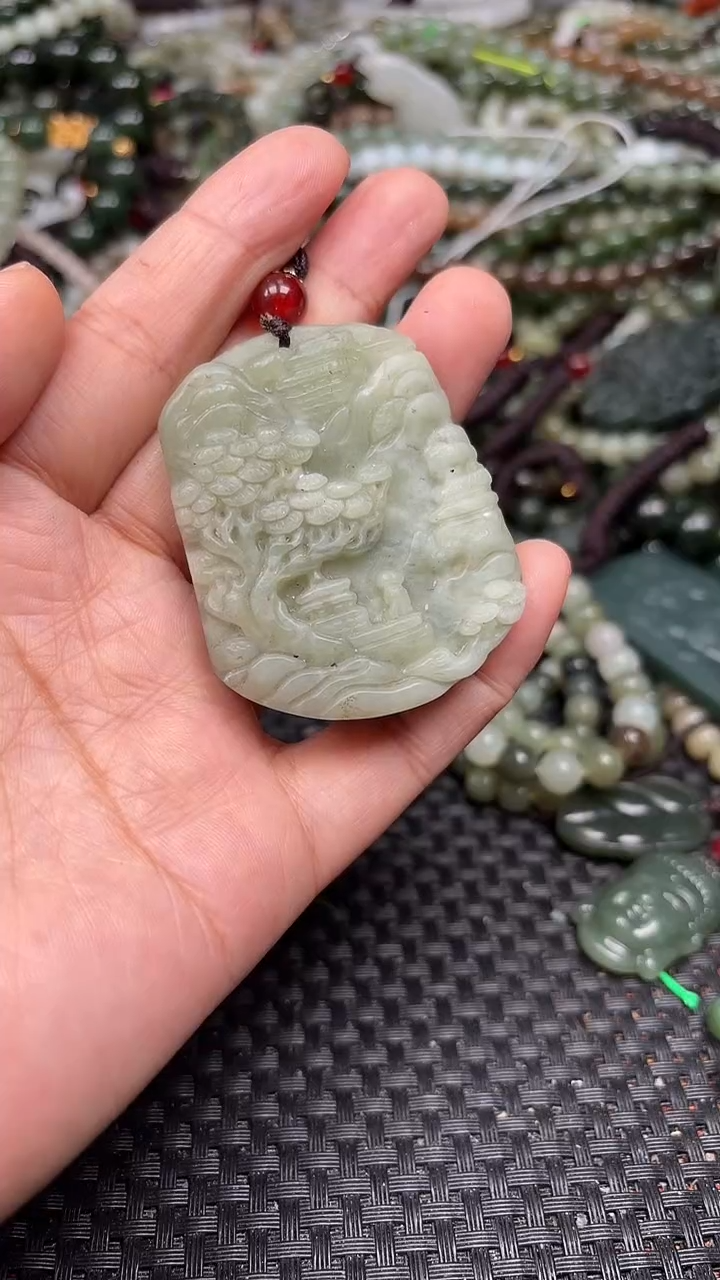 颈饰未镶嵌和田玉1