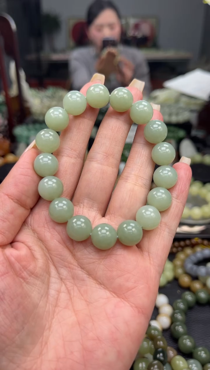 【闪购商品】和田玉手串未镶嵌新疆且末天空蓝卡12