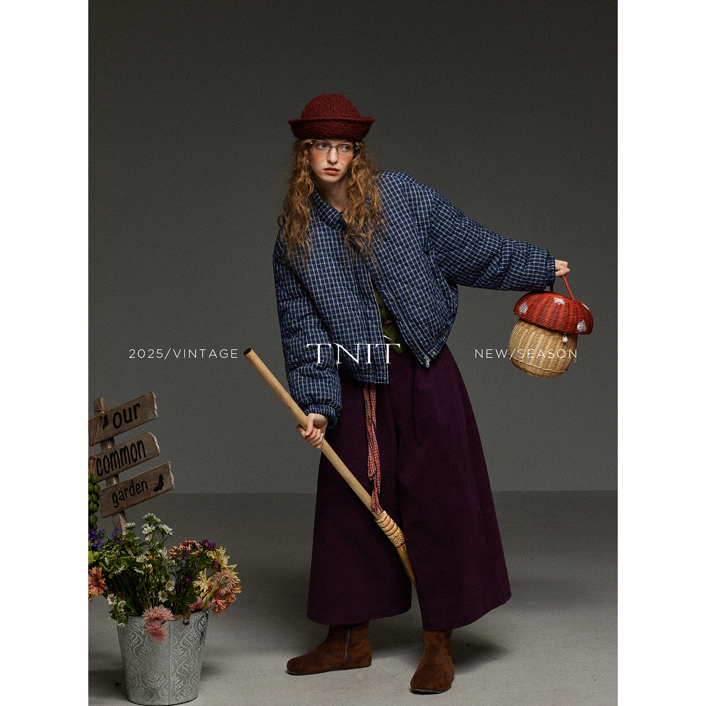 TNIT复古格子立领90白鸭绒短款羽绒服女冬季加厚保暖宽松休闲外套