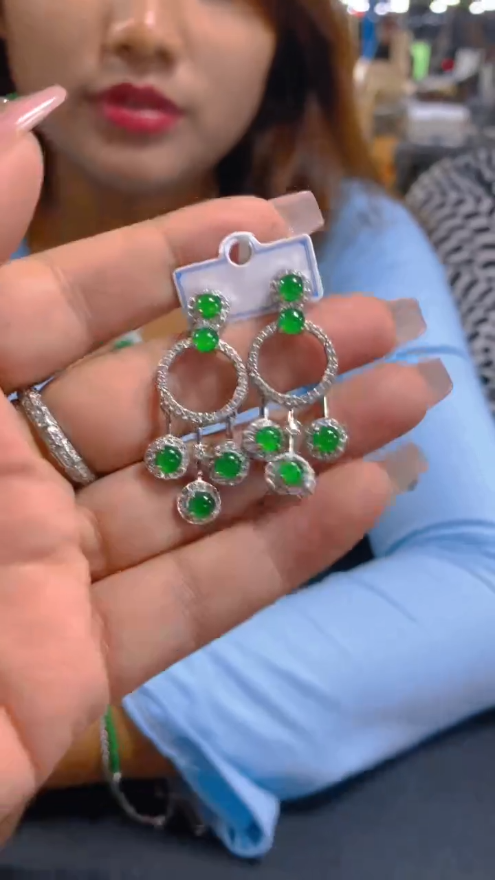 【闪购商品】翡翠耳饰未镶嵌0380750035多样性发其一