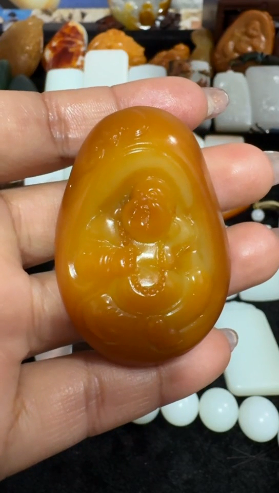 颈饰未镶嵌和田玉佛公