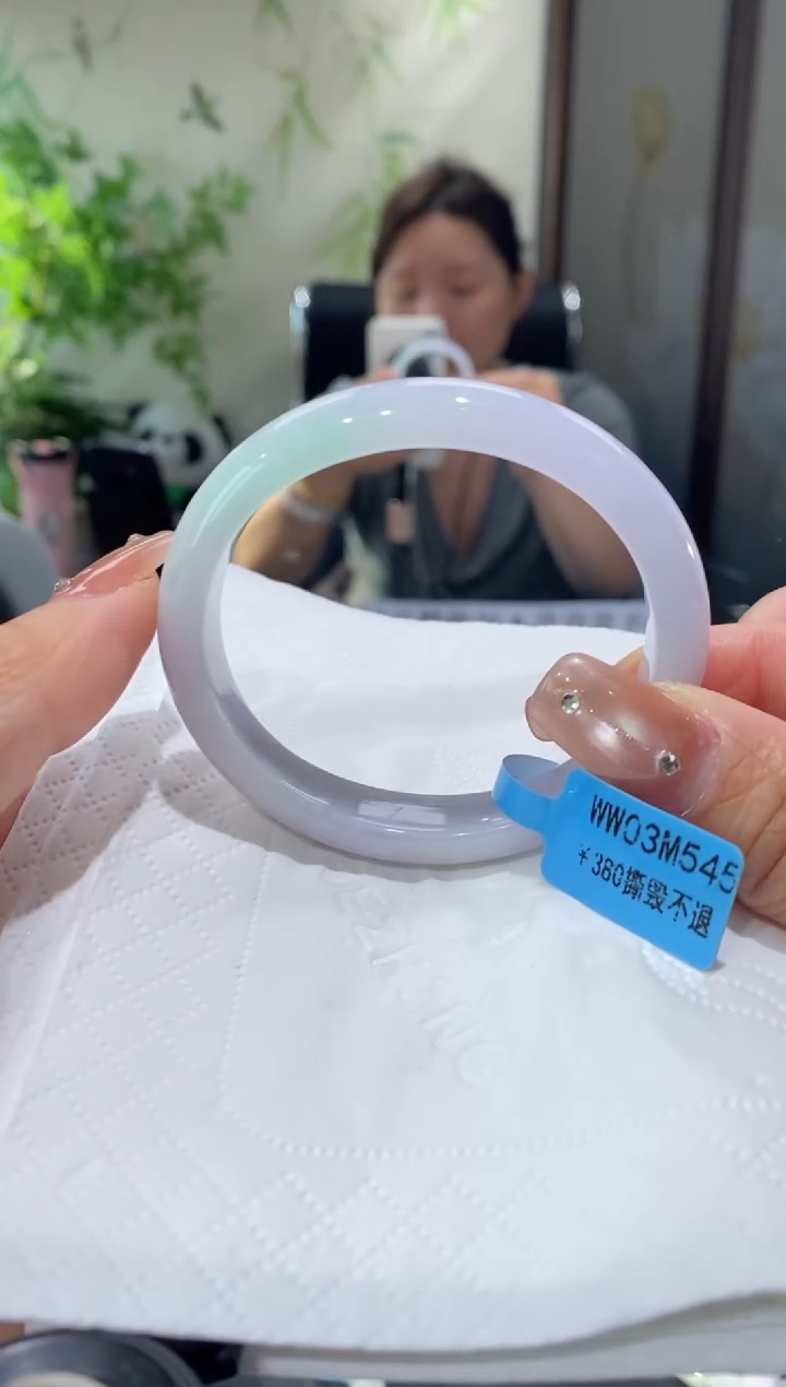 未镶嵌手镯（贵妃镯）翡翠圈口51-52