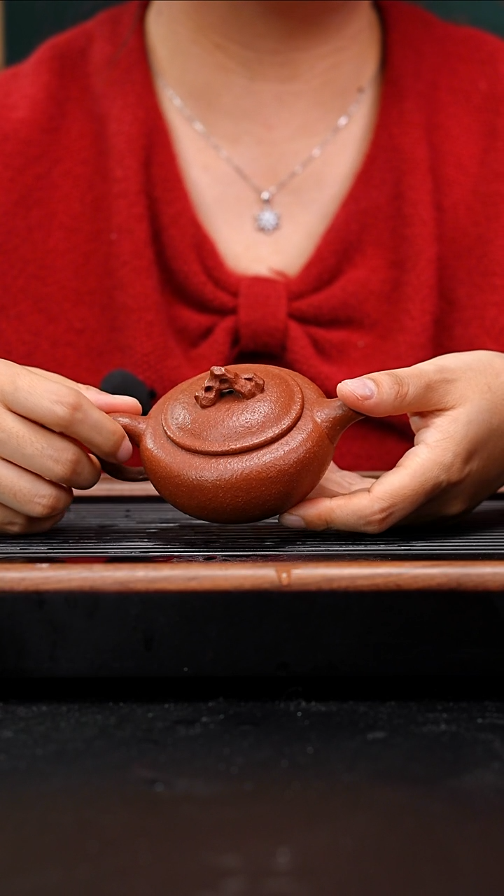 茶壶紫砂红降坡10目无棱130cc沈启宏