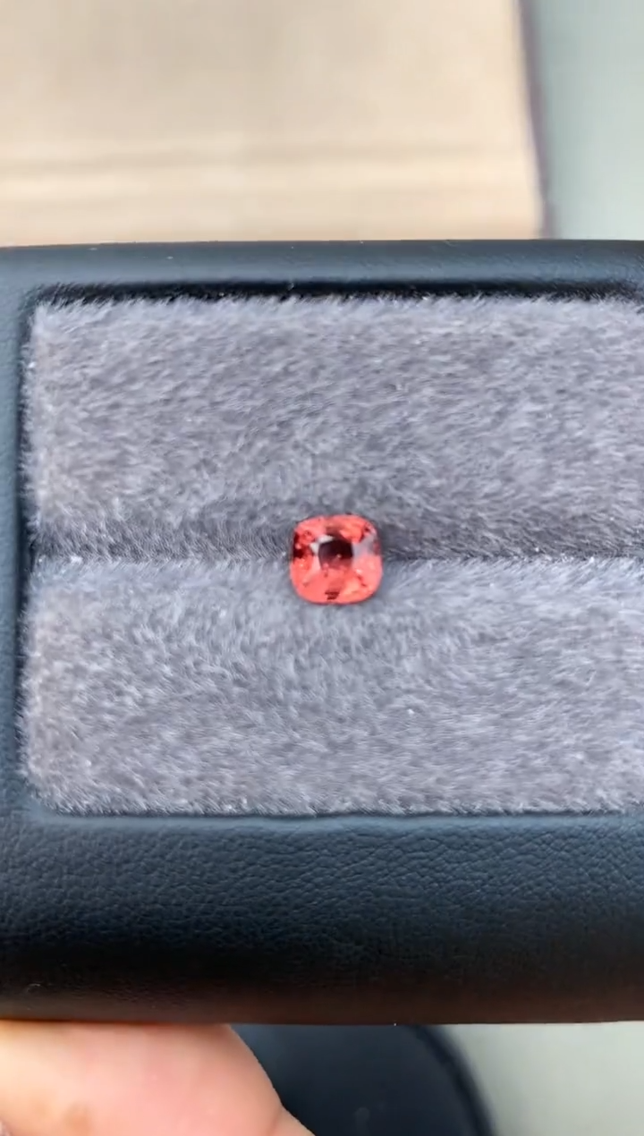 【闪购商品】定制尖晶石裸石未镶嵌1.23ct 枕型 日落色调