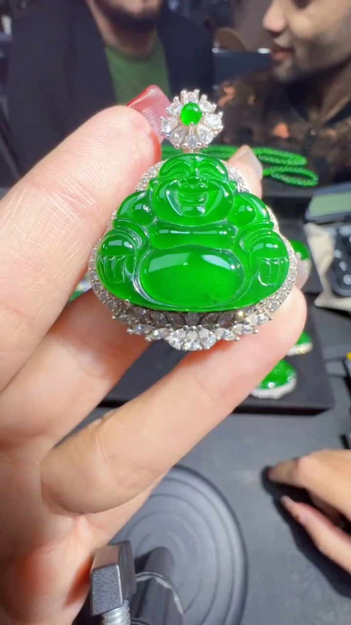 【闪购商品】定制翡翠未镶嵌佛公1