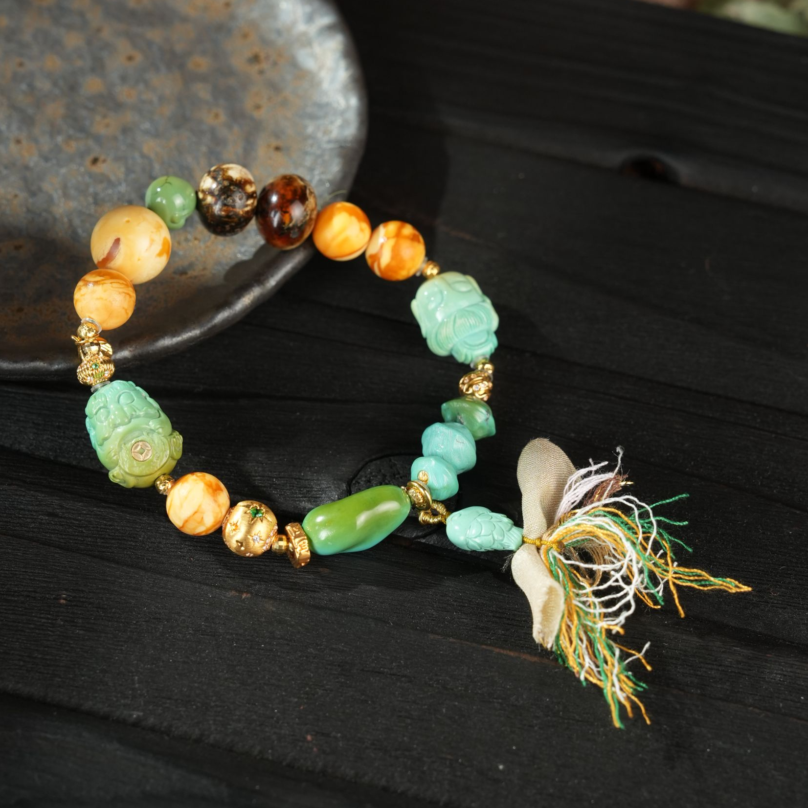 【壹芳珠宝】天然原矿绿松吞金兽18K金镶多宝单圈