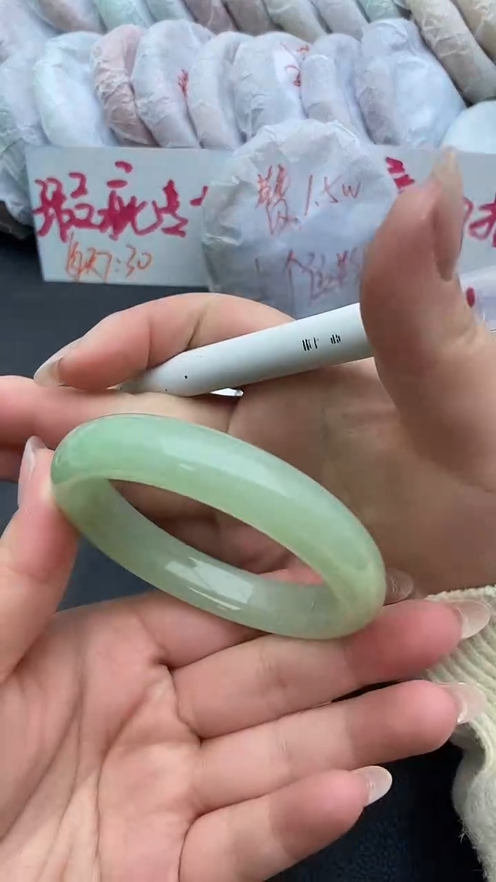 未镶嵌手镯石英质玉瑕疵66+57/58