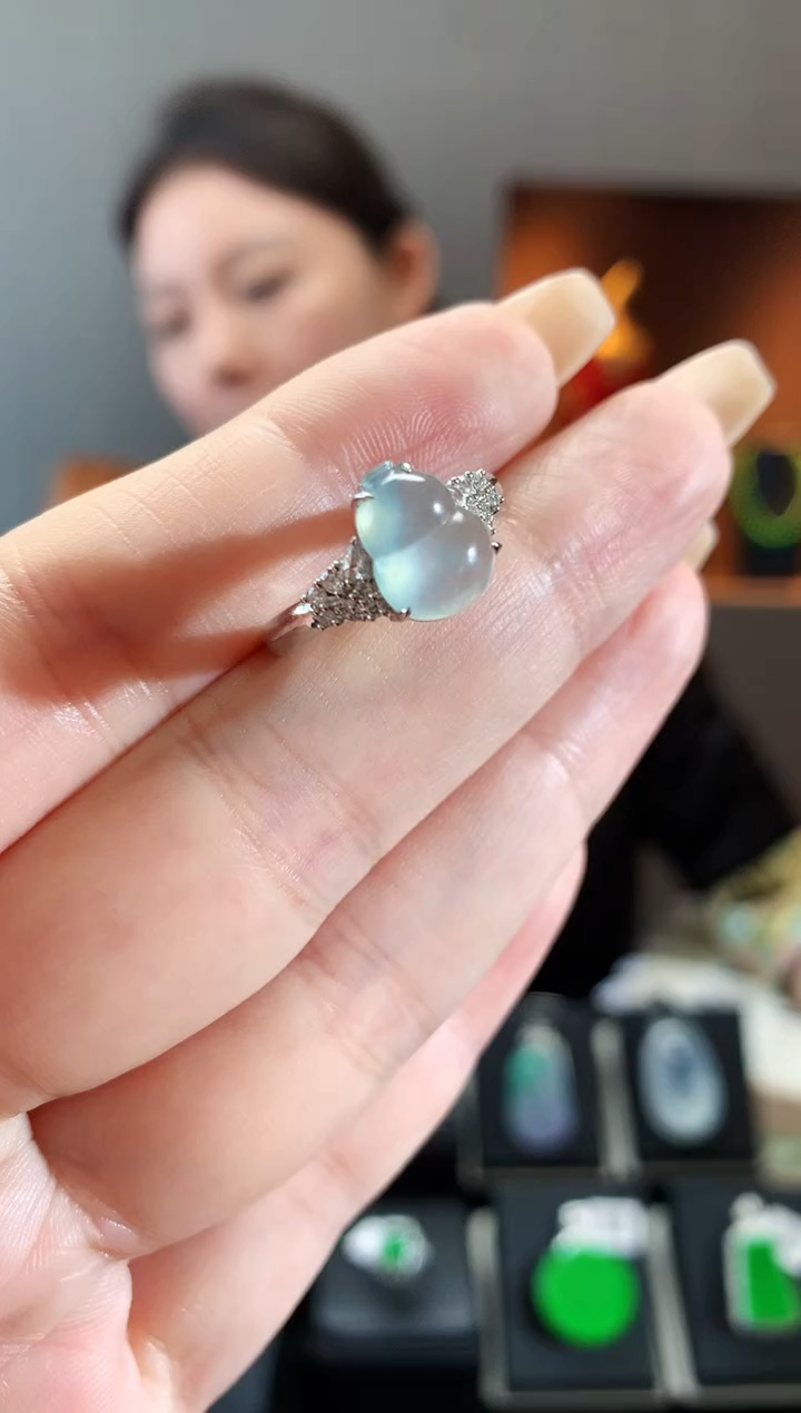 【闪购商品】翡翠吊坠(不含链)18K金镶嵌葫芦戒指