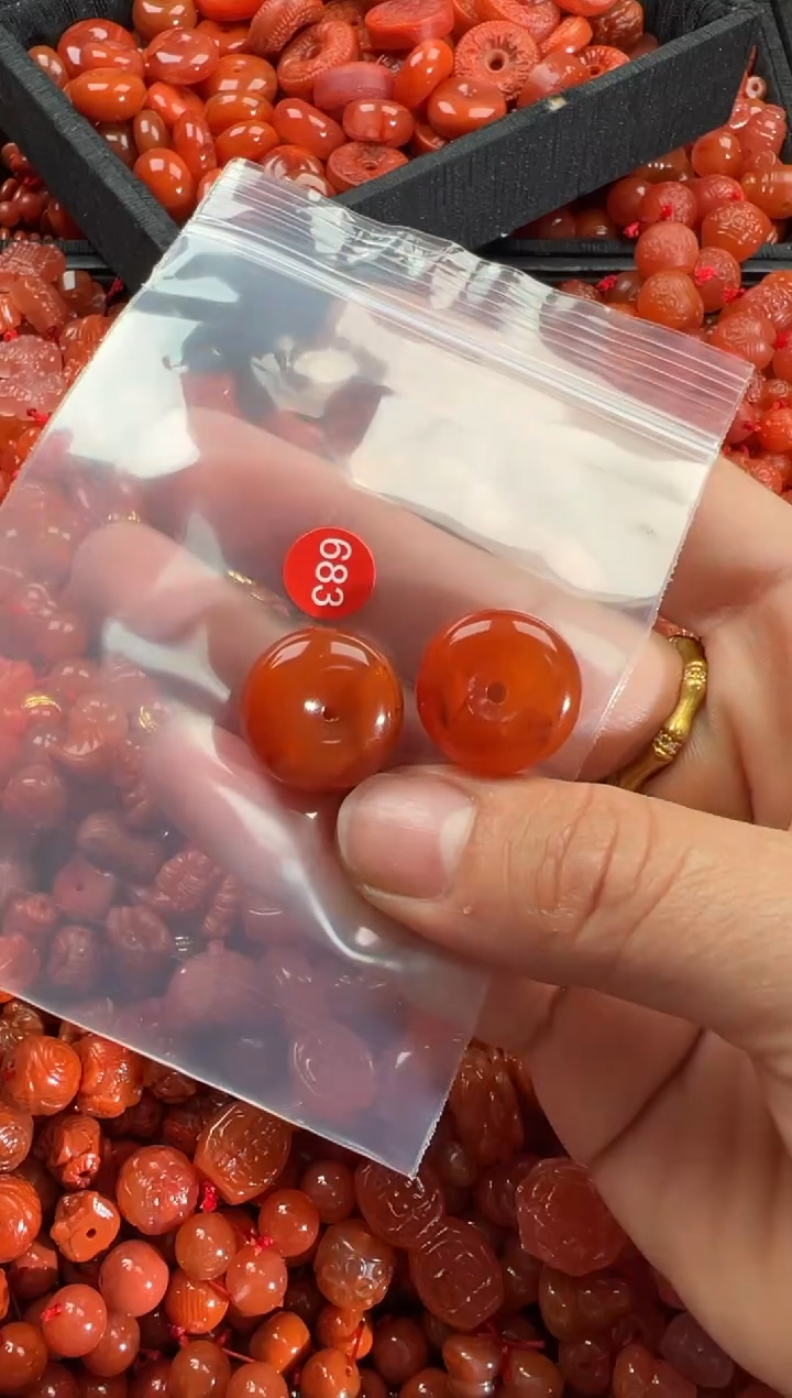 【闪购商品】南红玛瑙颈饰未镶嵌1